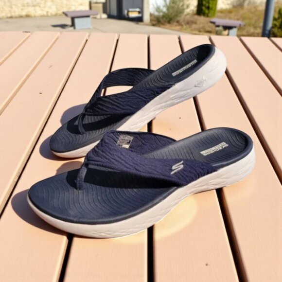 EUC Sketchers Goga Mat Flip Flops Sandals - Picture 2 of 6